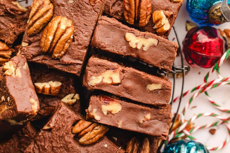 Traditional Fantasy Fudge with Marshmallow Creme 