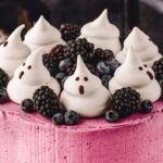 Simple Halloween Ghost Cake – Julia’s Album